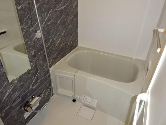 湘南エクセレントⅢ205号室 バス