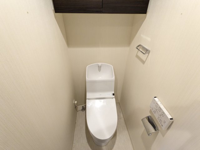 アゼスト堀切菖蒲園Ⅱ403号室 トイレ