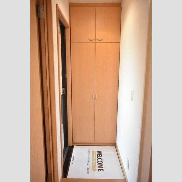 リビングタウン三橋西　A202号室 玄関