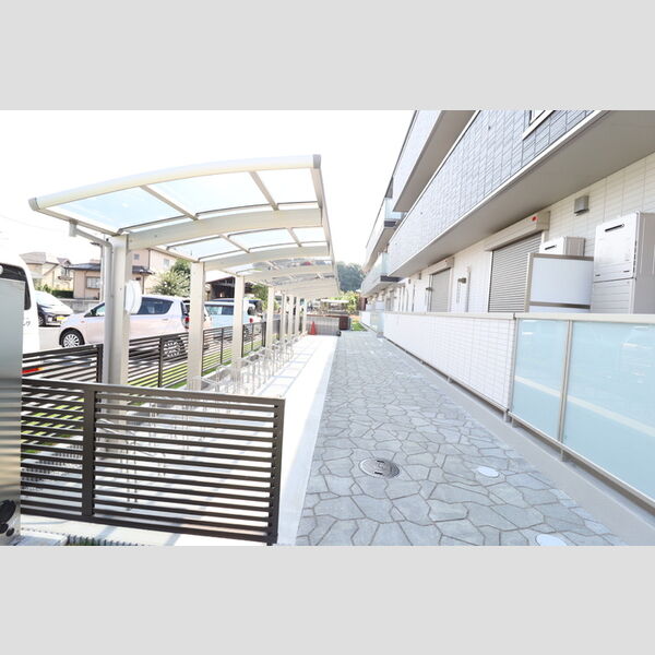 ベリーナ303号室 駐輪場