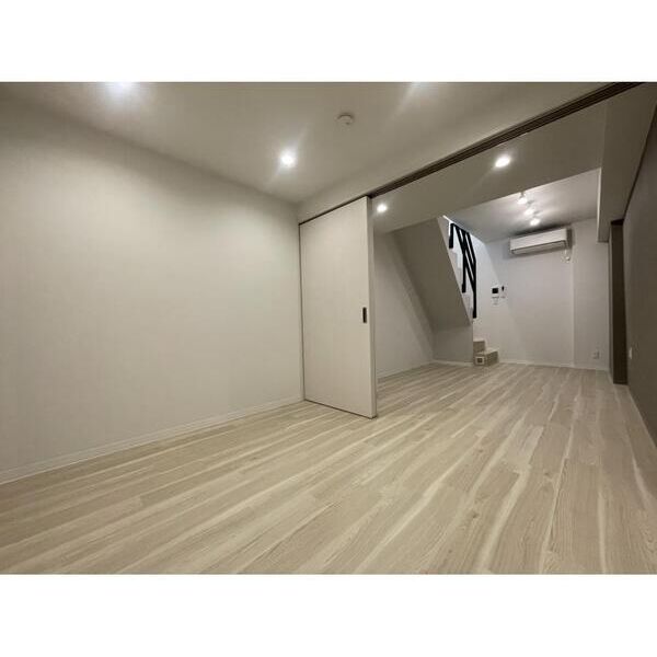 VISTA　MAGOME103号室 リビング