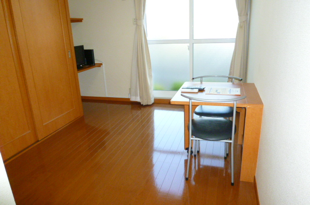 レオパレスヴィルヌーブ 外観