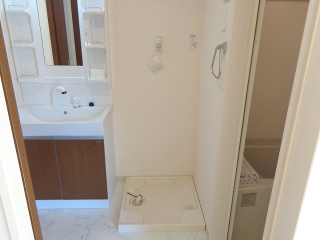 キャッスルパーク203号室 洗濯機置場