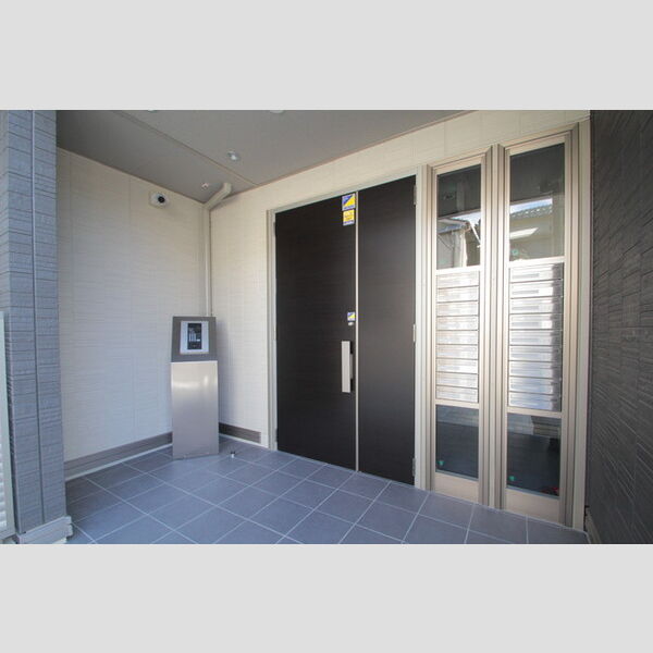 LUCIA(ルチア)107号室 エントランス