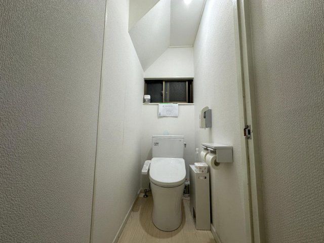 曽谷4丁目戸建 2階建（市川駅）宅地368平米 トイレ