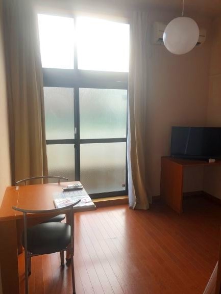 レオパレスブライトサニーハウス 1Fフローリング