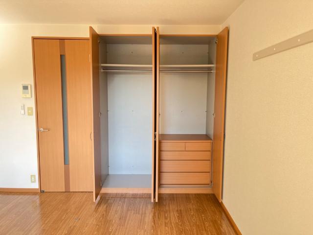 ヤマリハウス　コヤマ クローゼット（タンス付き）
