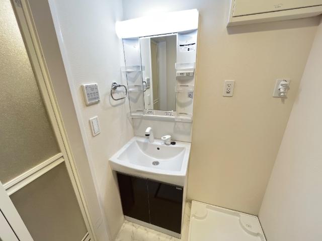 ラ・メルヴェーユ103号室 洗髪洗面化粧台