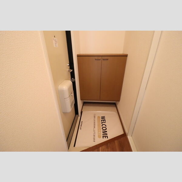 メゾンクレール　参番館 玄関