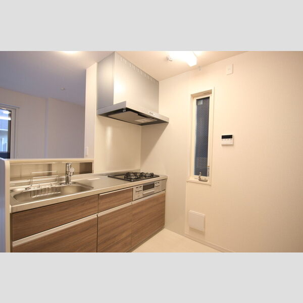 RSAⅢ101号室 キッチンはガス3口グリル付き!