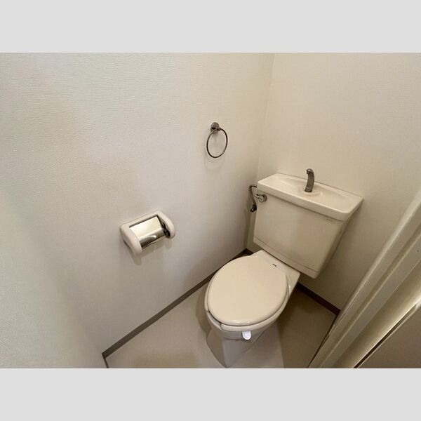奥田ビル402号室 トイレ