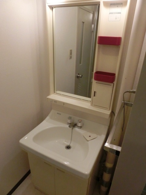 飯田マンション1階 洗面