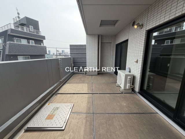 プラシア蒲田 ＴＨＥ ＧＲＡＮＤ ＲＥＳＩＤＥＮＣＥ4階 広々したルーフバルコニー付き