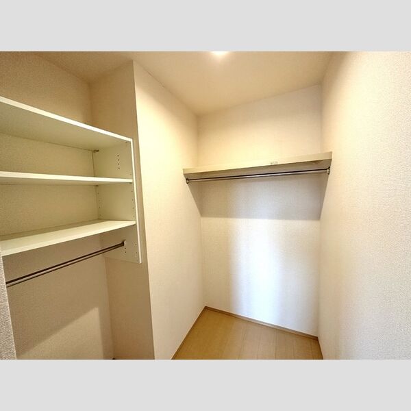 サンガーデン ウォークインクローゼット