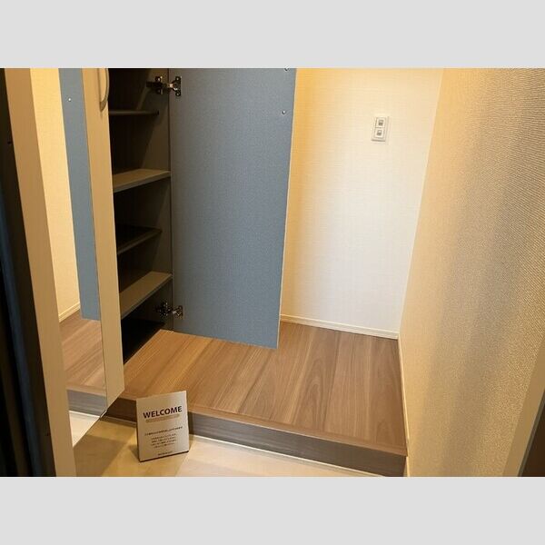 フィオーレ金田西 玄関