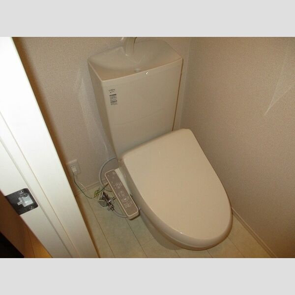 サニーフラット102号室 温水洗浄便座