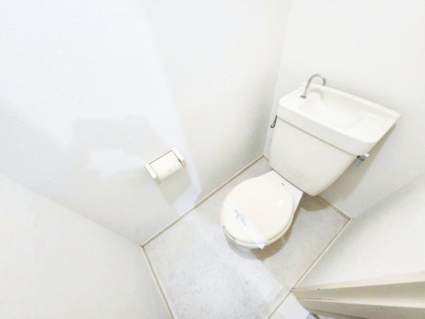 いちかわ中野ハイツ201号室 トイレ