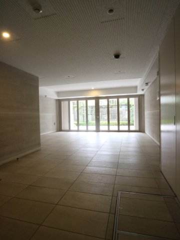 プライムアーバン学芸大学パークフロント106号室 エントランス