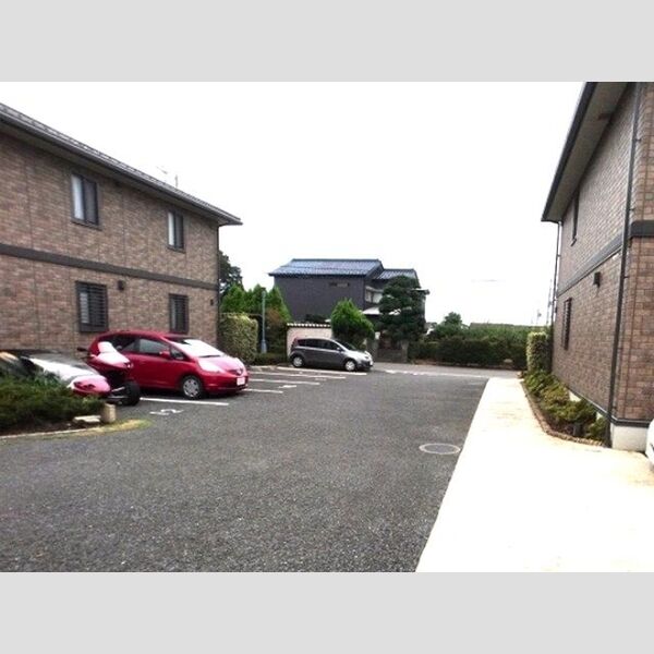 フレシール　C 駐車場