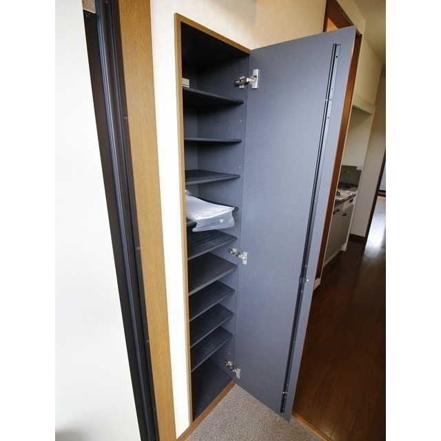 アンプルール フェール Ｗind 玄関収納