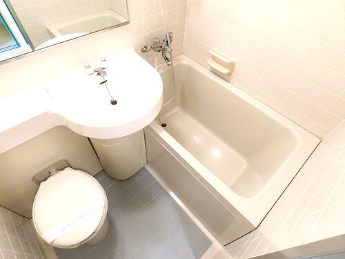 グラチアトルリ3階 3点UB※同タイプ別部屋前回募集時2021.5撮影