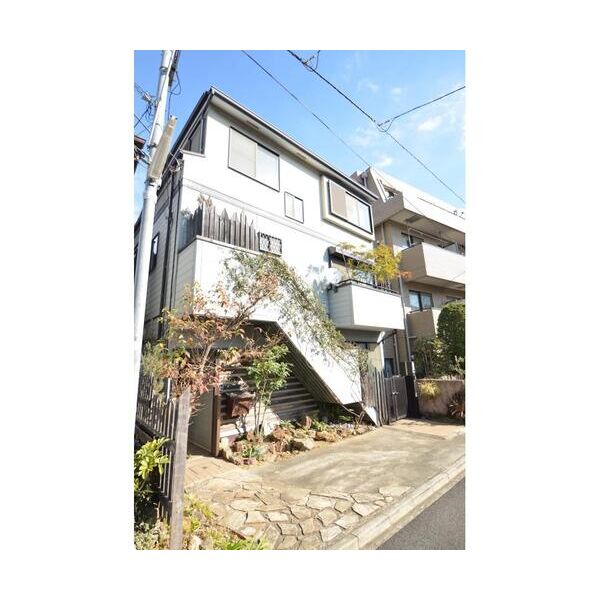 上落合1丁目共同住宅1階の外観画像