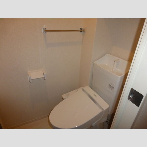 ランプロス緑町105号室 温水洗浄暖房便座