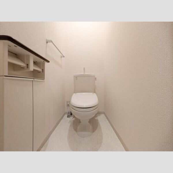 ピュア　調103号室 トイレ