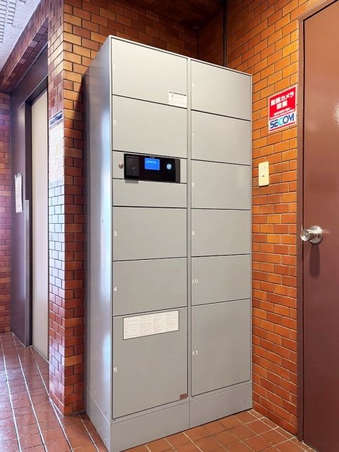 セザール代々木公園2階 宅配BOX