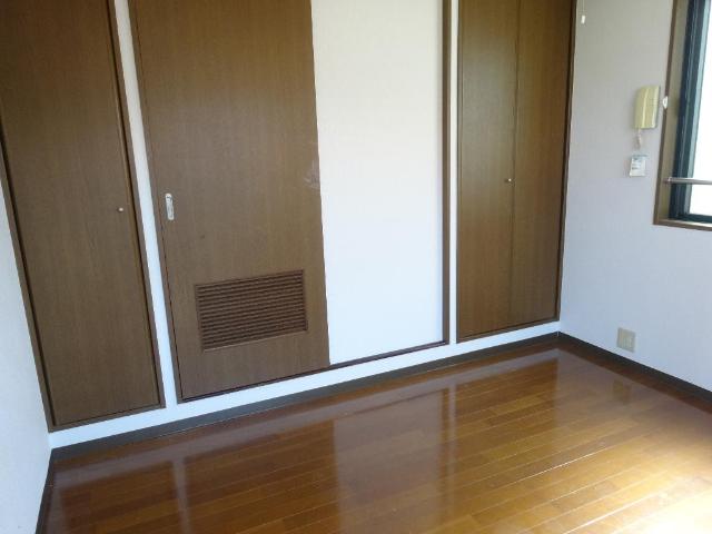 エスポワール 洋室６帖