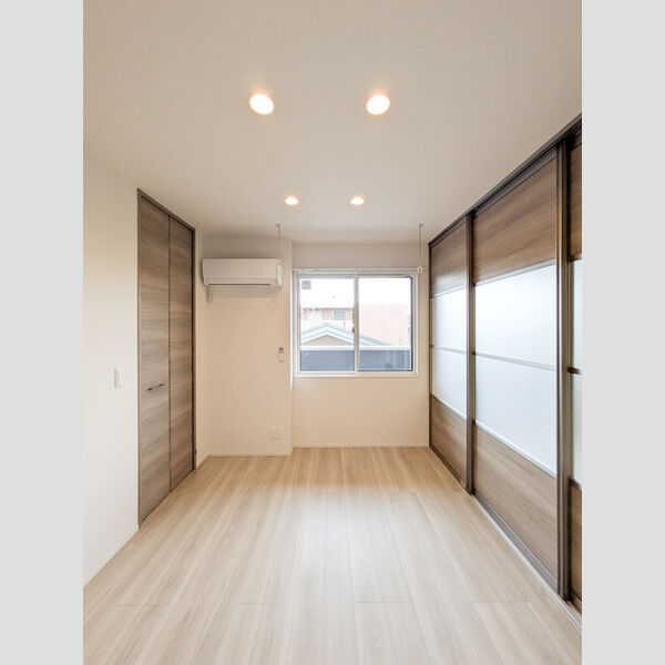 ノーブルラフィネ万平町　B303号室 洋室