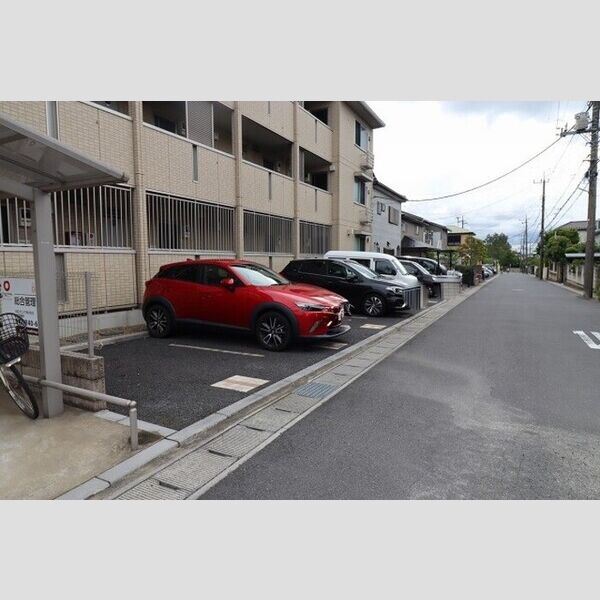 プレジオ 駐車場