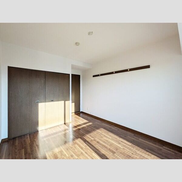 オーシャンビュー壱番館1904号室 洋室