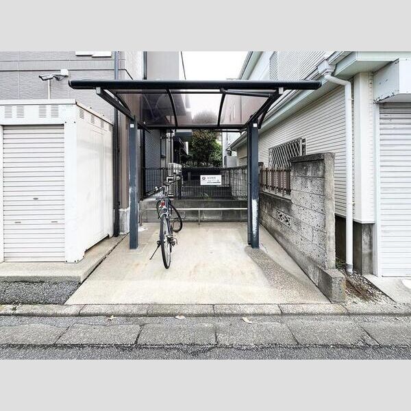 メゾン・クオ 駐輪場