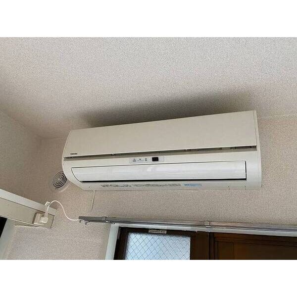 メゾン・ド・アンビアンス0109号室 玄関