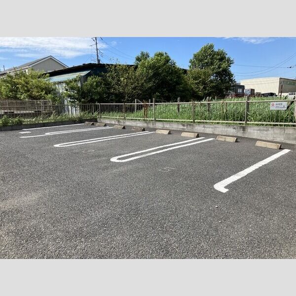メゾン　あい・あこ　あこ 駐車場