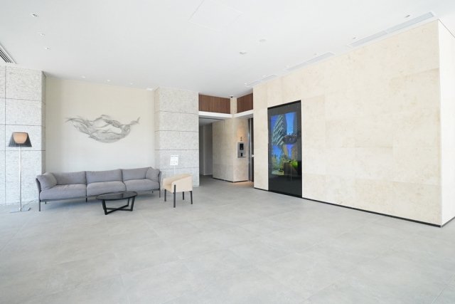 ＨＡＲＵＭＩ　ＦＬＡＧ　ＰＡＲＫ　ＶＩＬＬＡＧＥ　Ｂ棟16階 エントランス