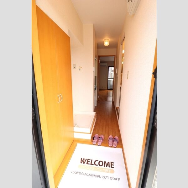 ルミエール202号室 玄関