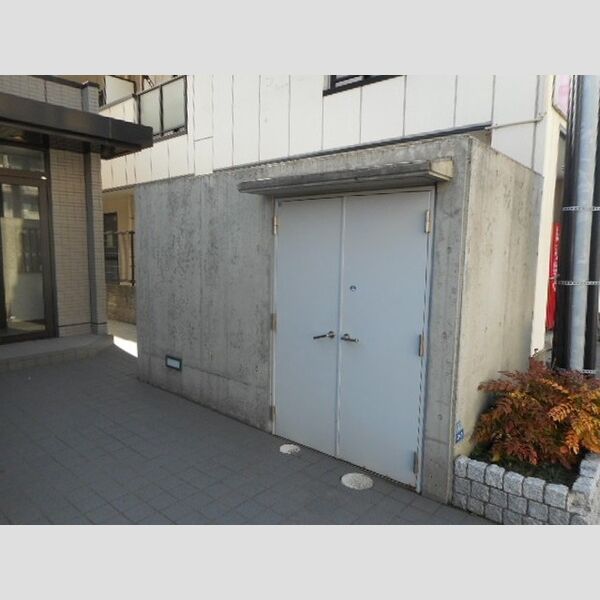 ザ・ステイブル ゴミ捨て場