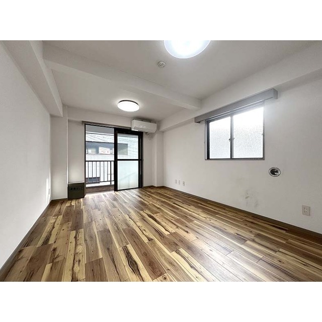 STO本郷 ウッディテイストのお部屋です