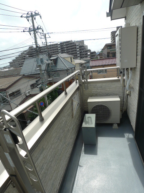 ルシェロ壱番館0302号室 バルコニー