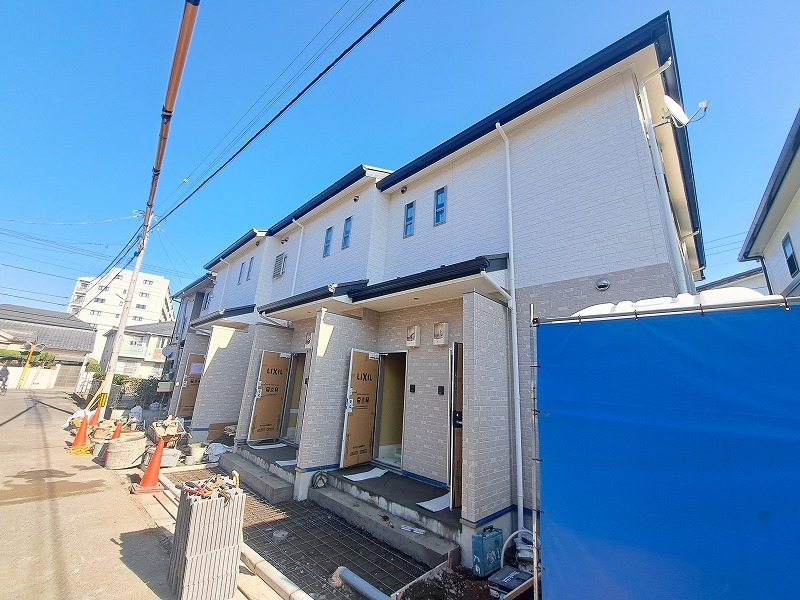 アローワン1階 外観