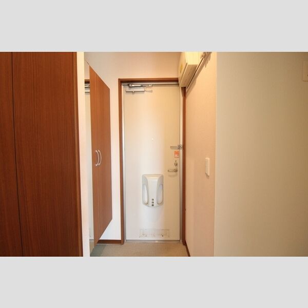 アヴニール 玄関