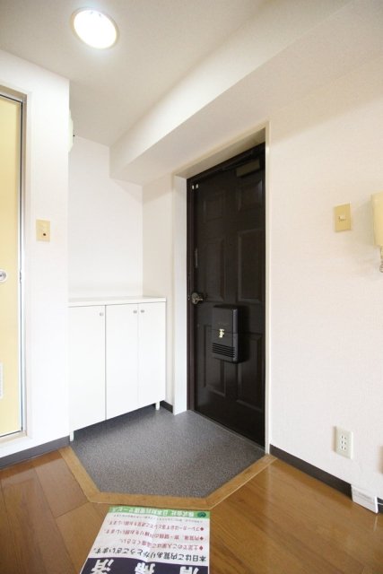 ダイアパレス幡ヶ谷 玄関