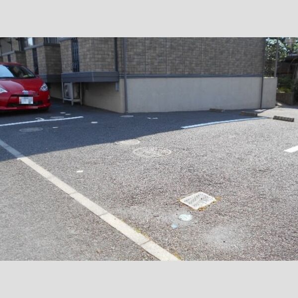 カサベルデ 駐車場