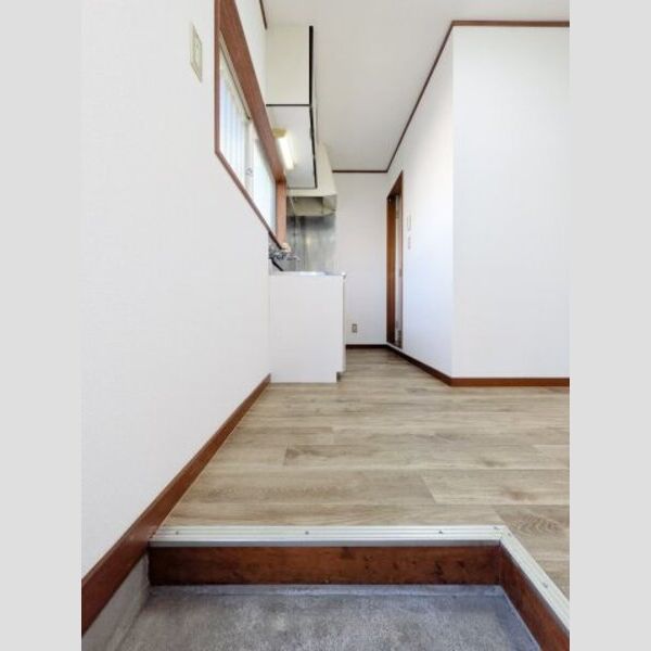 シャトレーヌ柏103号室 玄関