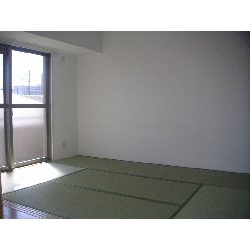 ラ・パラドール中山3階 内観