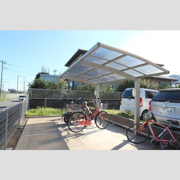 レスポワールアヤ 駐輪場