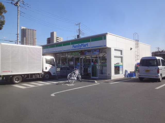 ＥＲＨＡＢＥＮ（エルハーベン）武蔵浦和 ファミリーマートさいたま沼影一丁目店まで620ｍ