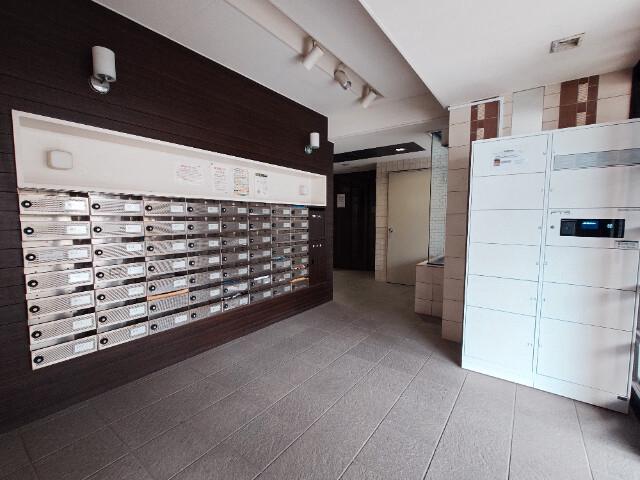 ダイニチ館Ｆ－２(F-002) エントランス